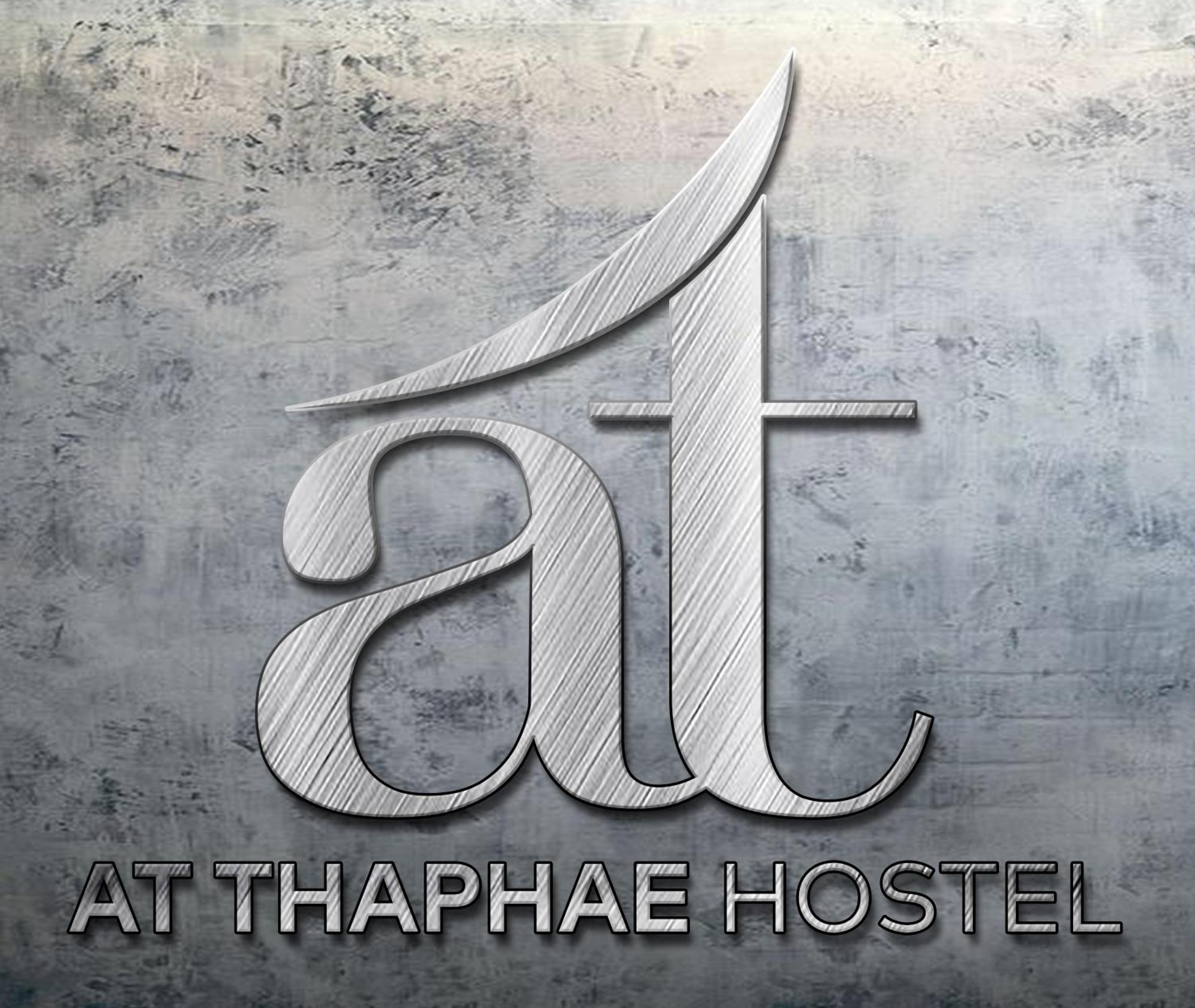 At Thaphae Hostel Чиангмай Экстерьер фото